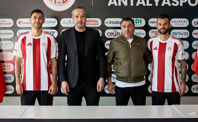 Antalyaspor'da iki imza birden