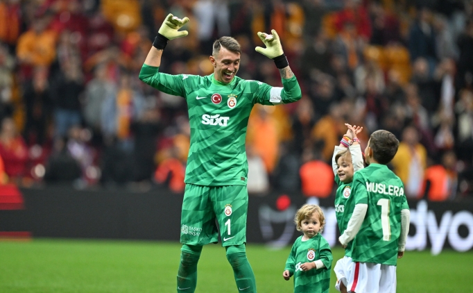 Fernando Muslera, milli tak�mdan emekli oldu