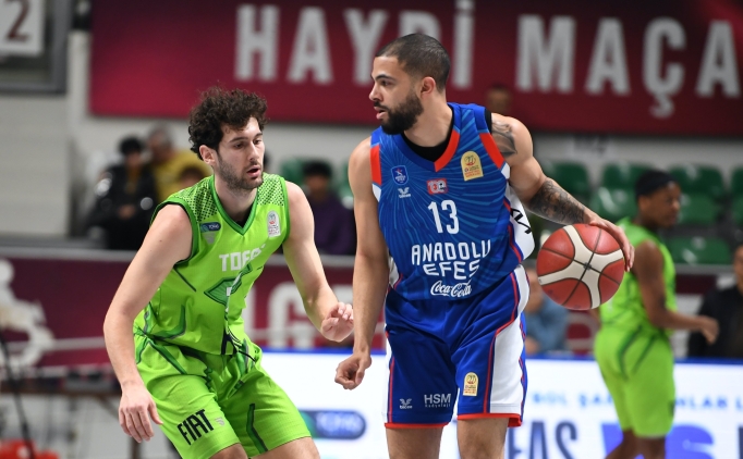 Anadolu Efes, deplasmanda kazand