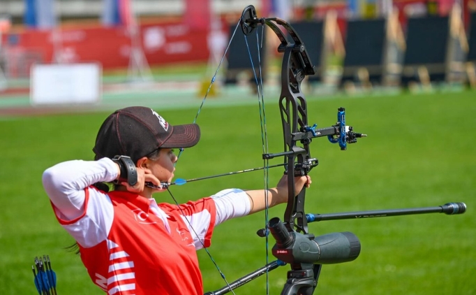 Milli ok�u Hazal Burun'dan bronz madalya