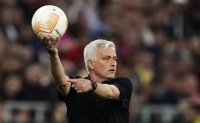 Mourinho'nun ekibi belli oluyor