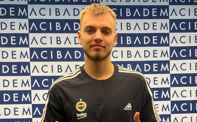 Arturs Zagars, Fenerbahe Beko'da kald