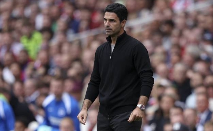 Mikel Arteta'dan Arne Slot'a byk vg