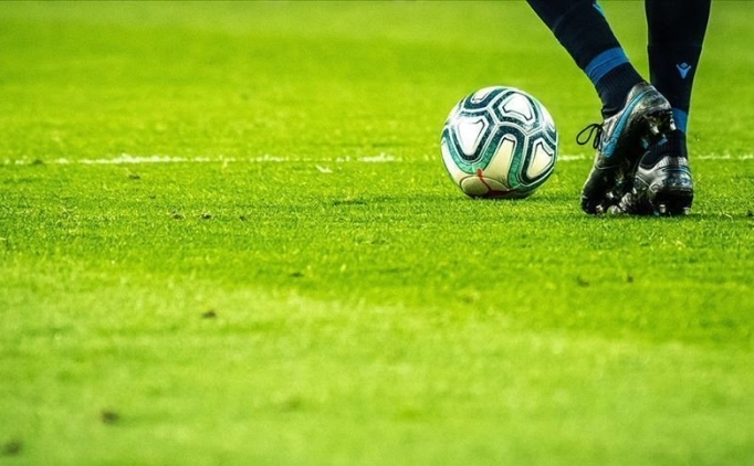 Ku�adas�spor'da 4 ayr�l�k