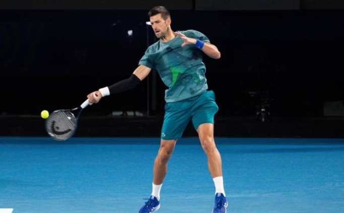 Djokovic tm zamanlarn en iyisi olmak iin korta kyor