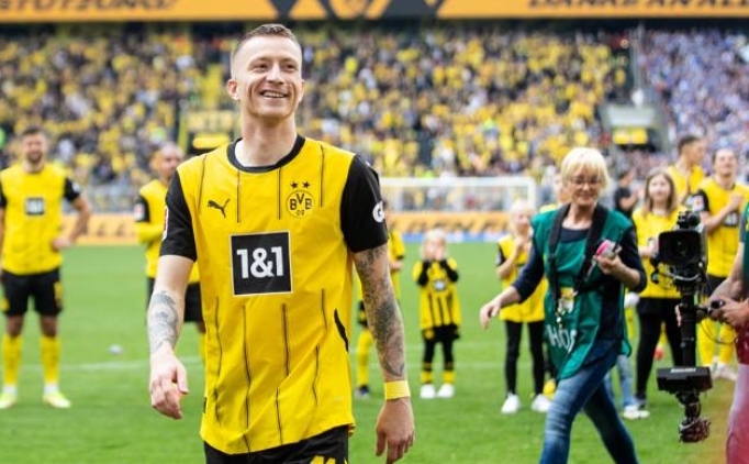 Marco Reus'tan Dortmund taraftarna veda hediyesi