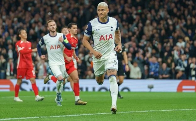 Tottenham, G.Saray ncesi tek golle kazand