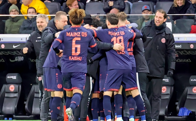 Mainz ligde y�kseli�e ge�ti!