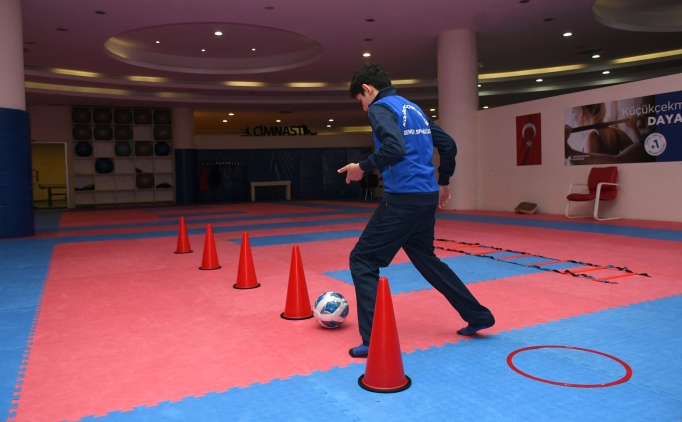 Kkekmece'de down sendromlu ve otizmli ocuklara zel spor eitimi balad