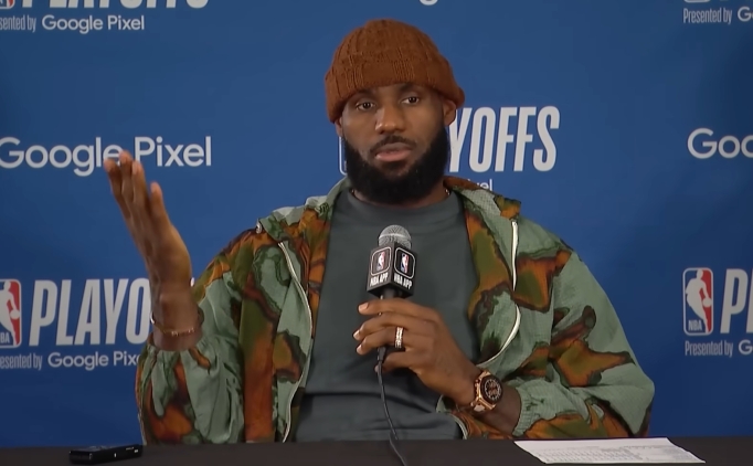 LeBron'dan hakemlere sitem: 'Pozisyon tekrar merkezi ne ie yarar?'