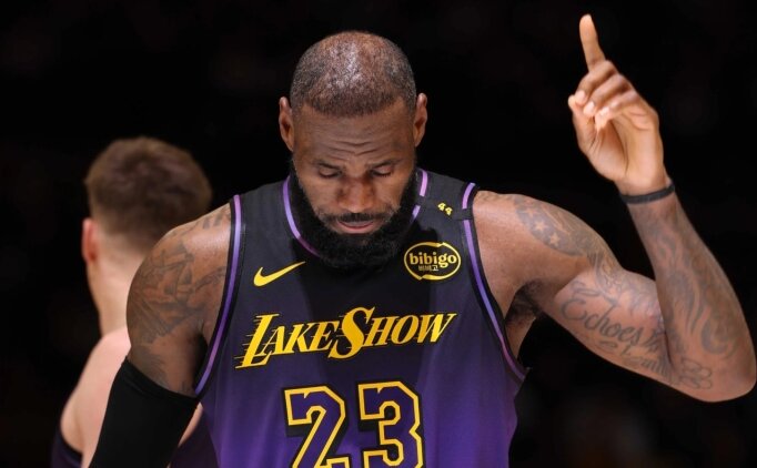 LeBron: 'Bu aralar ut ritmimi kaybetmi gibiyim...'