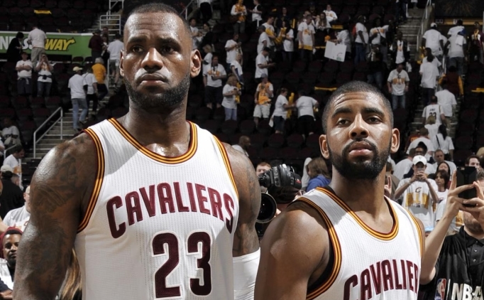 LeBron: 'Kyrie'nin artk takm arkadam olmamas beni deli ediyor'