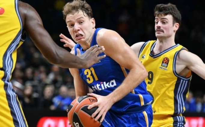 Jokubaitis yldzlat; Maccabi, ALBA Berlin'i farkl geti