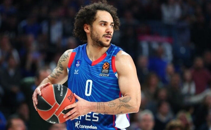 Ergin Ataman'dan fla Shane Larkin aklamas