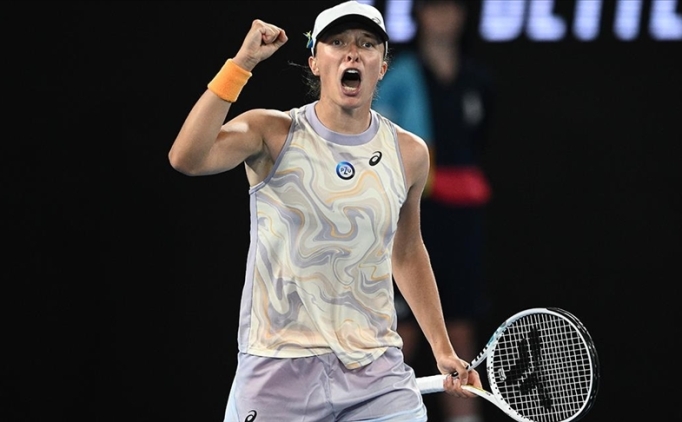Avustralya Ak'ta Swiatek ve Zverev nc turda