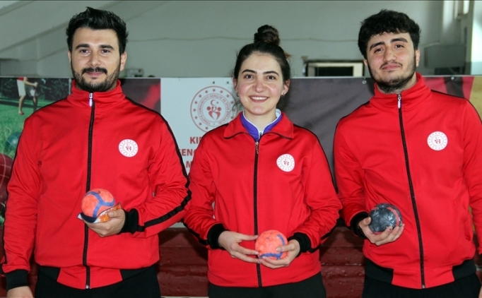 K�r�kkaleli milli bocceciler, yeni madalyalar i�in ter d�k�yor