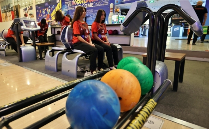 Bowling salonu olmayan ileden ampiyonlua uzandlar