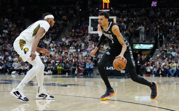 Spurs ve Pacers, seneye Paris'te kar karya gelecek