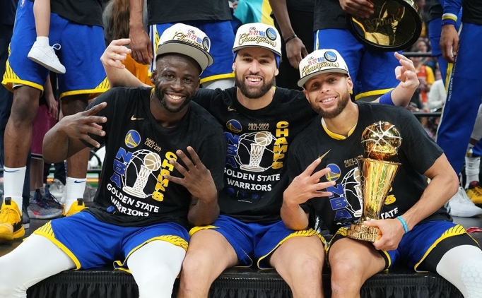 Curry, kariyerini '%100' Klay ve Draymond ile tamamlamay dnyor