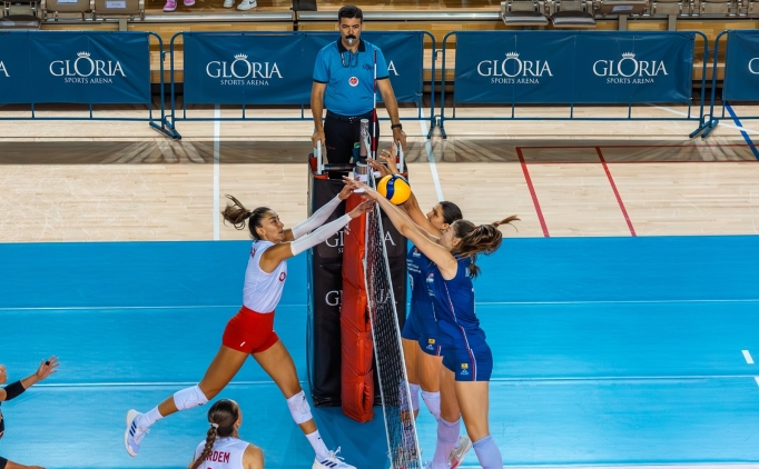 Filenin Sultanlar'nn Antalya kamp sona erdi