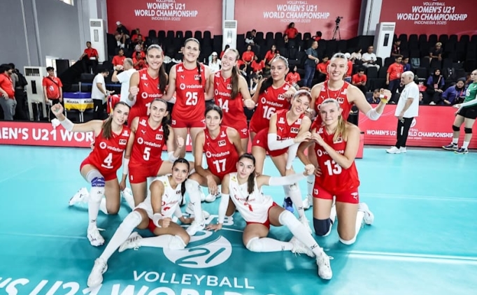21 Ya Alt Kadn Milli Voleybol Takm Msr'a set vermedi!