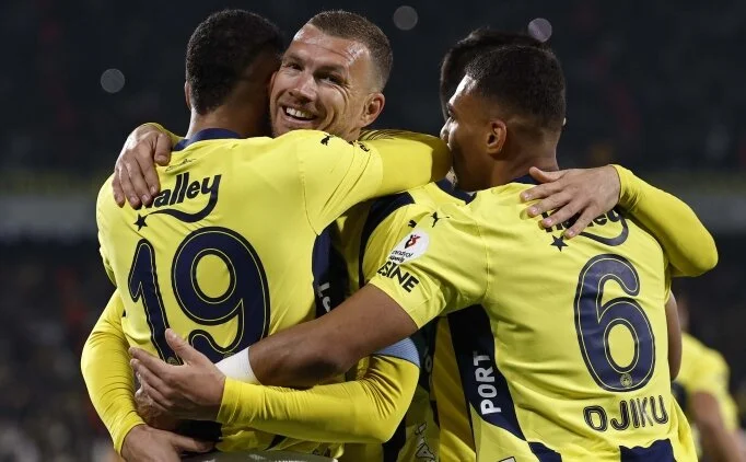 Fenerbahe'de Djiku'dan taraftara mesaj!