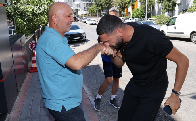 Merih Demiral'dan Alanyaspor'a ziyaret