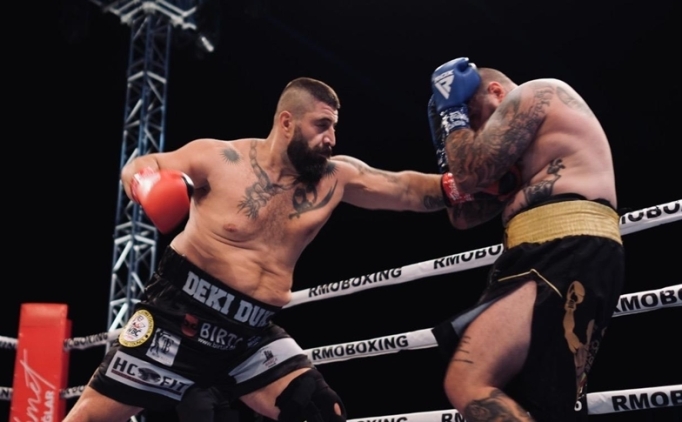 Umut Camk�ran, H�rvat boks�r Pesut'a kar�� ringe ��kacak