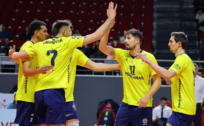 Fenerbah�e Medicana, �stanbul Belediye'yi rahat ge�ti!