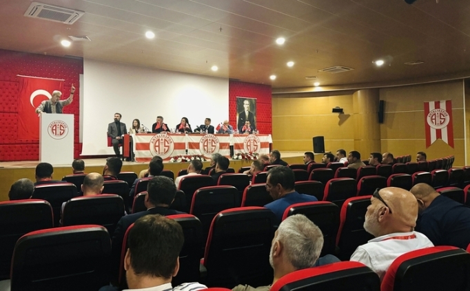 Antalyaspor'da ola�an�st� genel kurul karar� al�nd�