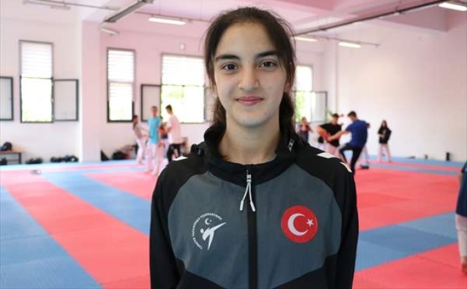 Milli tekvandocu Berfin Avc�'dan b�y�k ba�ar�