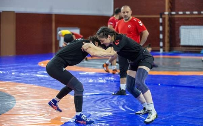 Bolu'da g�� depolayan 'Minderin Sultanlar�' uluslararas� �ampiyonalarda madalya kovalayacak