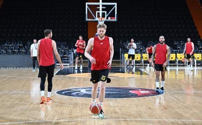 Mersinspor, Anadolu Efes ma��n�n haz�rl�klar�n� s�rd�rd�