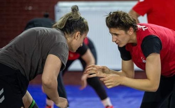 Gen� milli g�re��iler b�y�klerinin izinde �ampiyonalara haz�rlan�yor