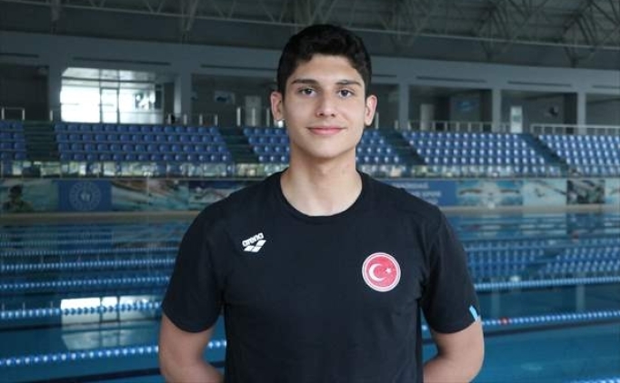 Milli y�z�c� Emre Onu�, d�nya �ampiyonas�nda k�rs�de yer almak istiyor