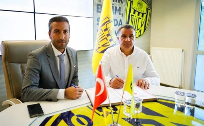 Ankarag�c�'nde Mustafa Kaplan ile devam karar�