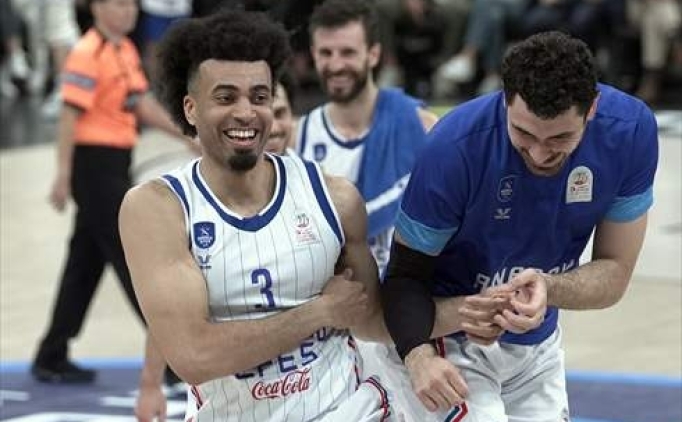 Jordan Nwora, K�z�ly�ld�z yolunda