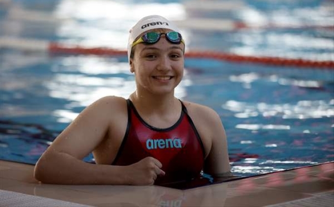 Milli y�z�c� Derin �elikkanat d�nya �ampiyonu olmak i�in �al���yor