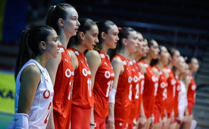 22 Ya� Alt� Kad�n Milli Voleybol Tak�m�, Avrupa �ampiyonas�'na kat�lma hakk� elde etti