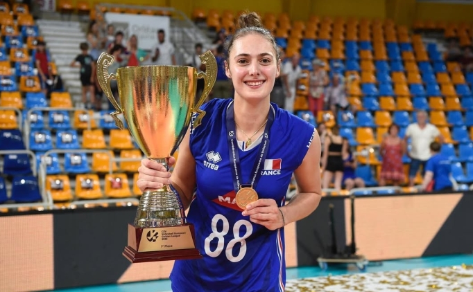 G�ztepe Kad�n Voleybol Tak�m�, Frans�z sma��r Amelie Rotar'i transfer etti