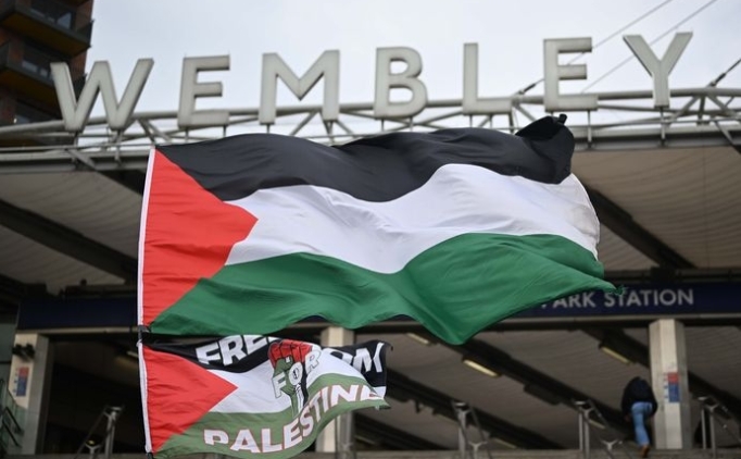 ngiltere'de srail protestosu: Wembley Stad'na yrdler!