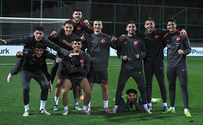 �mit Milli Futbol Tak�m�'n�n ma� program� a��kland�