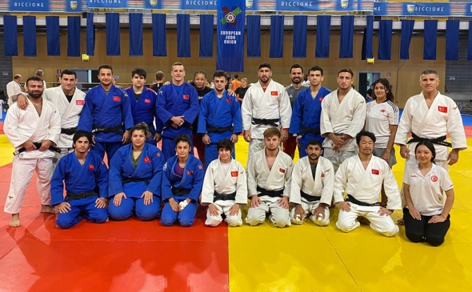 21 Ya Alt Balkan Judo ampiyonas Edirne'de balad