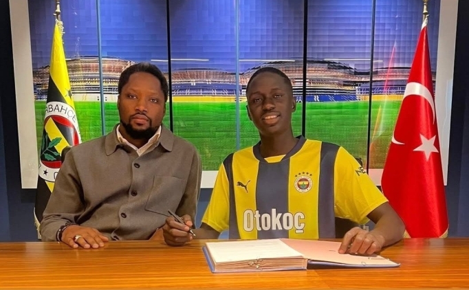 Fenerbah�e'nin gen� y�ld�zlar� ayn� evde bulu�tu!