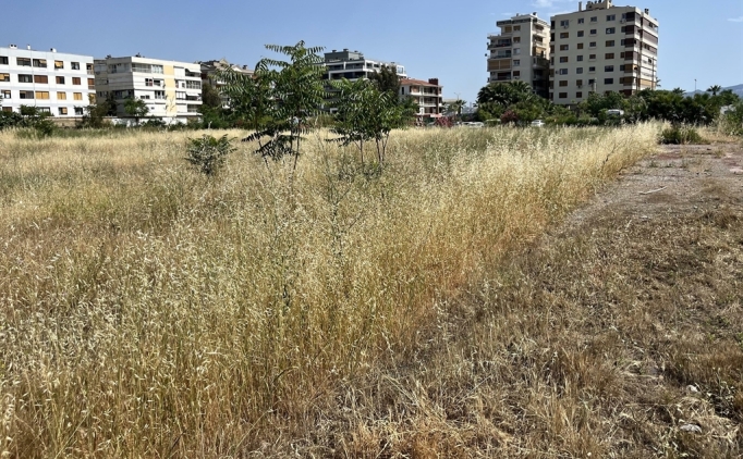 Kar��yaka'da stat arazisi temizleniyor