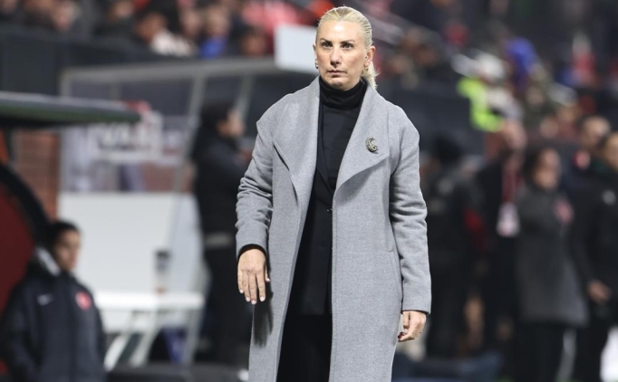 A Milli Kad�n Futbol Tak�m�'nda hedef Slovenya galibiyetleri