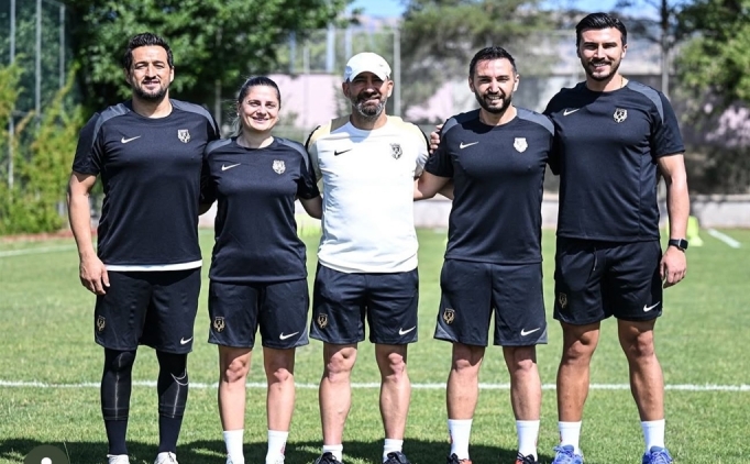 Merve Kurto�lu, �ampiyonlar Ligi kadrosunda