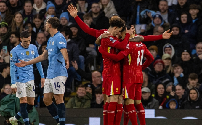 Liverpool, Manchester City'yi devirdi; �ampiyo...