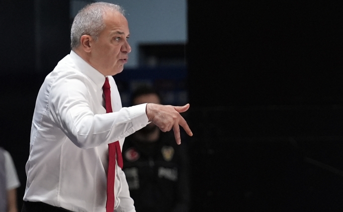 Galatasaray, Ekrem Memnun ile yollarn ayrd