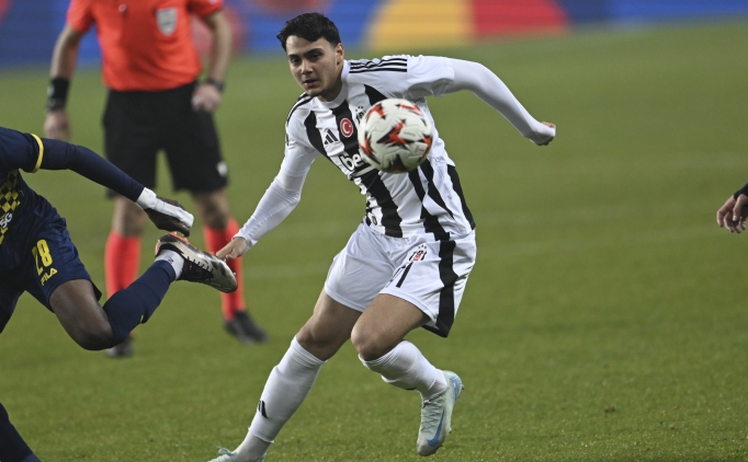 Be�ikta�'ta Mustafa Hekimo�lu'na �zel ilgi